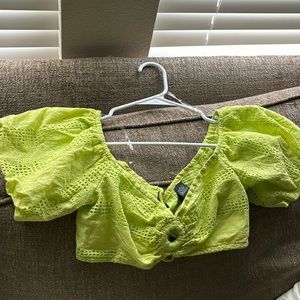 •Worn once •Adjustable ties in the back •Cropped